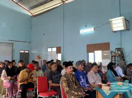 Pembagian Insentif RT dan RW
